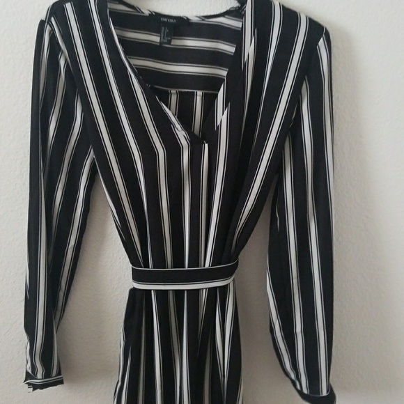 Forever 21 Dresses & Skirts - Stripes dress